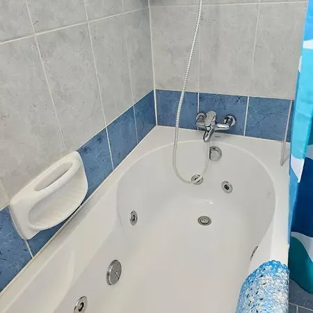 Διαμέρισμα Beautiful 2 Bedrooms By The Pool Πάφος